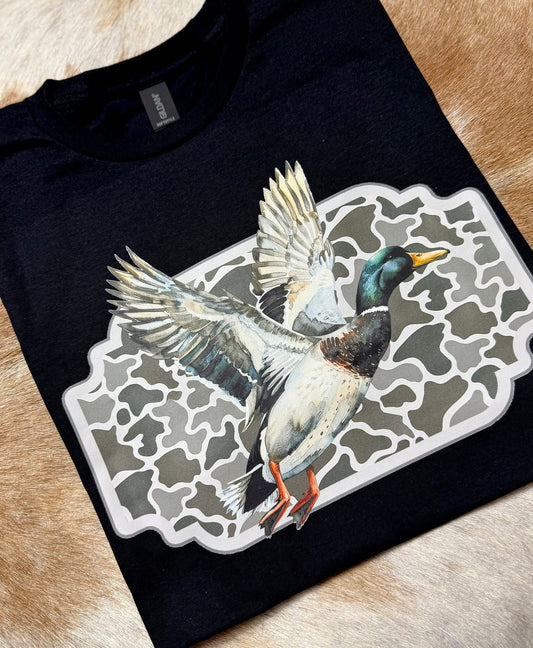 Gildan T-shirt with shop logo on front pocket/ duck design on back
